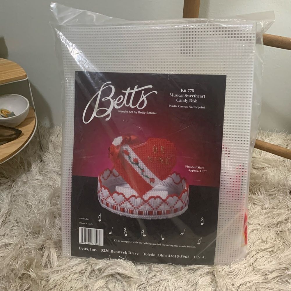 Vintage Betts Plastic Canvas Needlepoint Kit 778 Musical Sweetheart Candy Dish